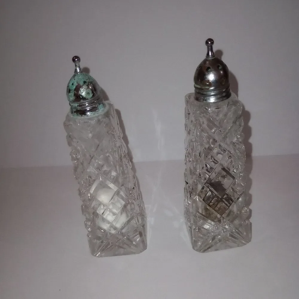 🧂Vintage Crystal Cut Glass Salt and Pepper Shakers